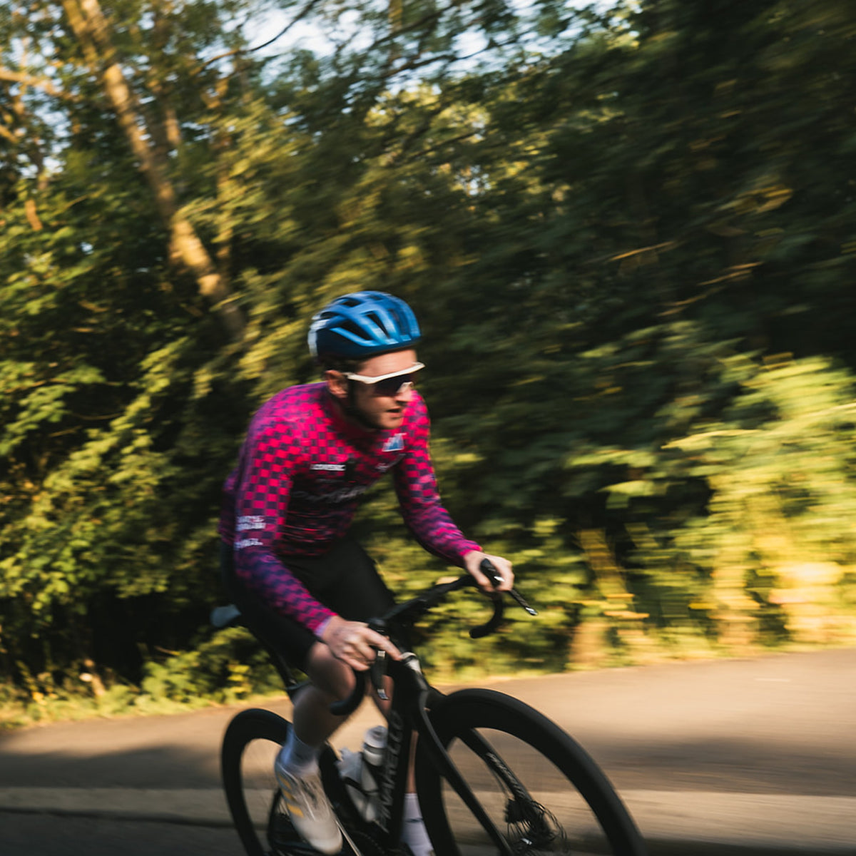 OUTLANDS 2026 // Seamless Bib Shorts worn