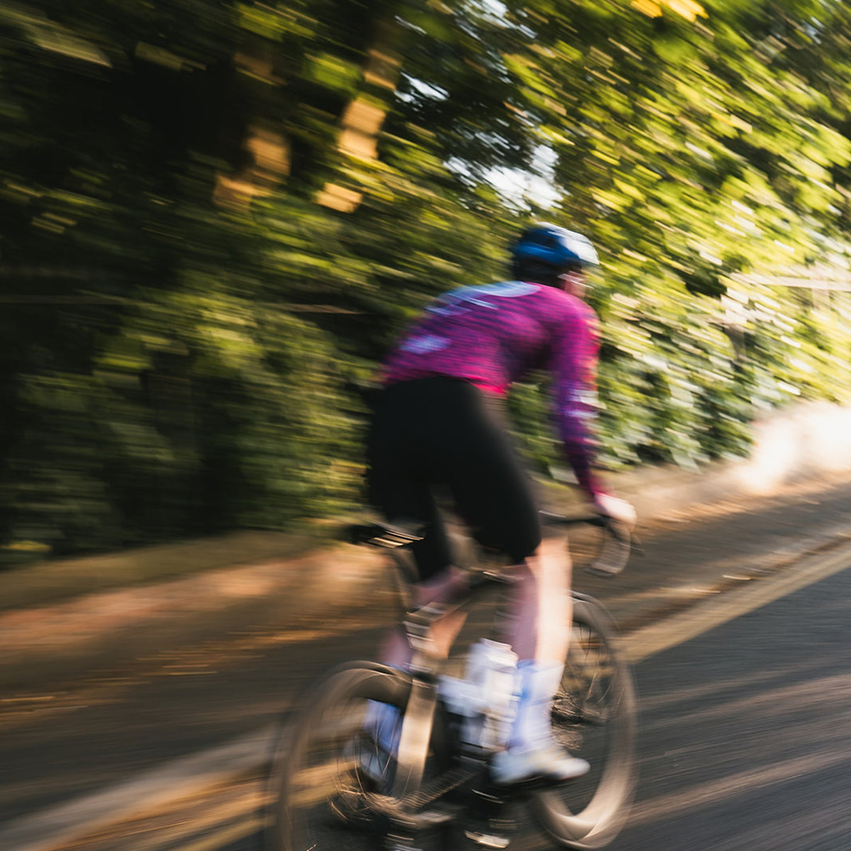 OUTLANDS 2026 // Seamless Bib Shorts worn